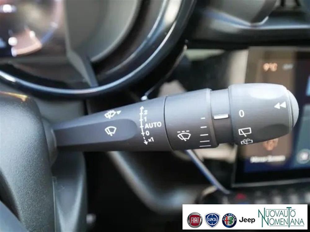 Junior   Junior 1.2 136 CV Hybrid eD