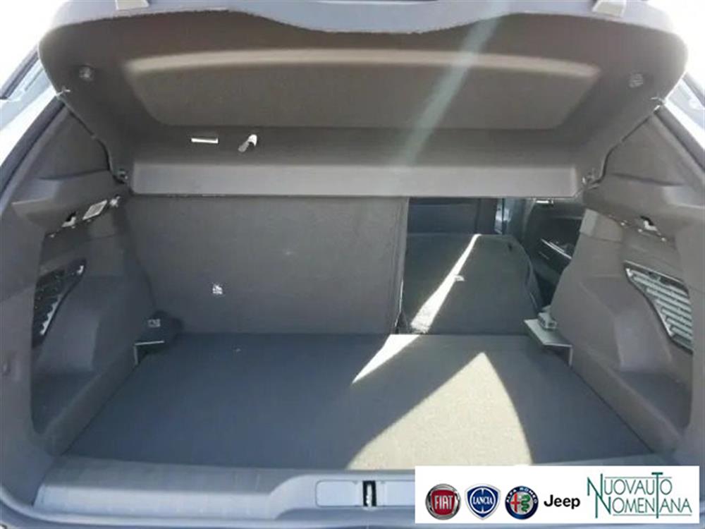 Junior   Junior 1.2 136 CV Hybrid eD