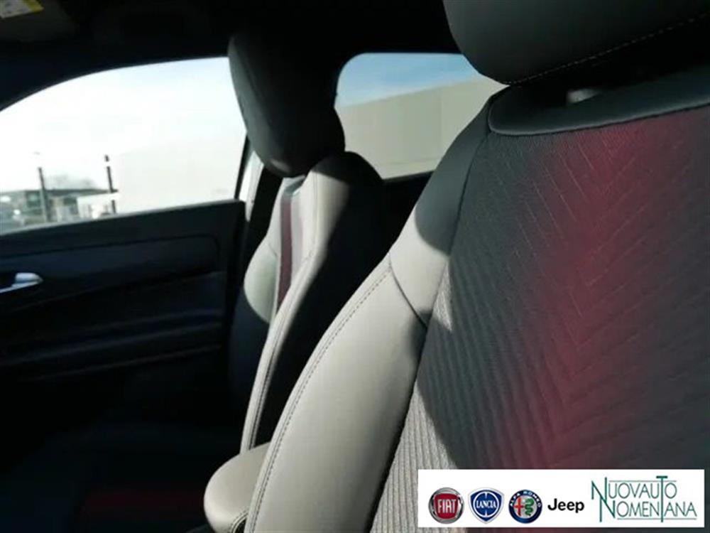 Junior   Junior 1.2 136 CV Hybrid eD