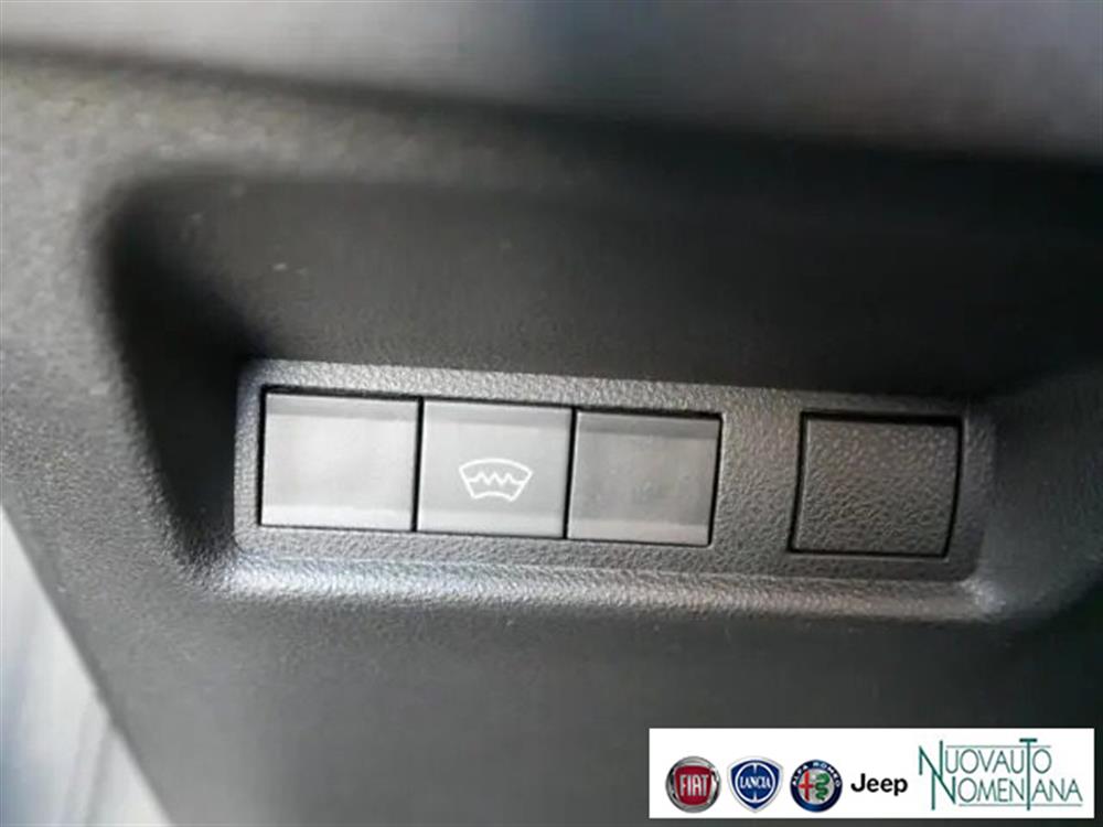 Junior   Junior 1.2 136 CV Hybrid eD