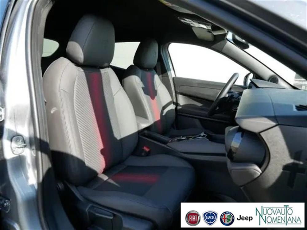 Junior   Junior 1.2 136 CV Hybrid eD