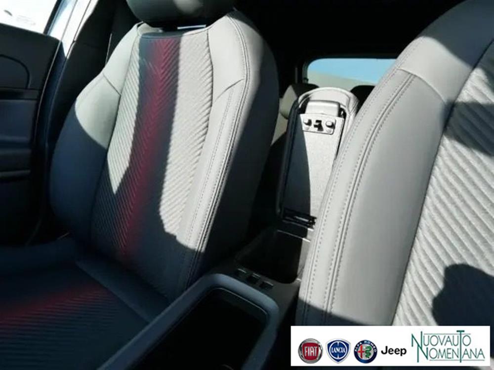 Junior   Junior 1.2 136 CV Hybrid eD