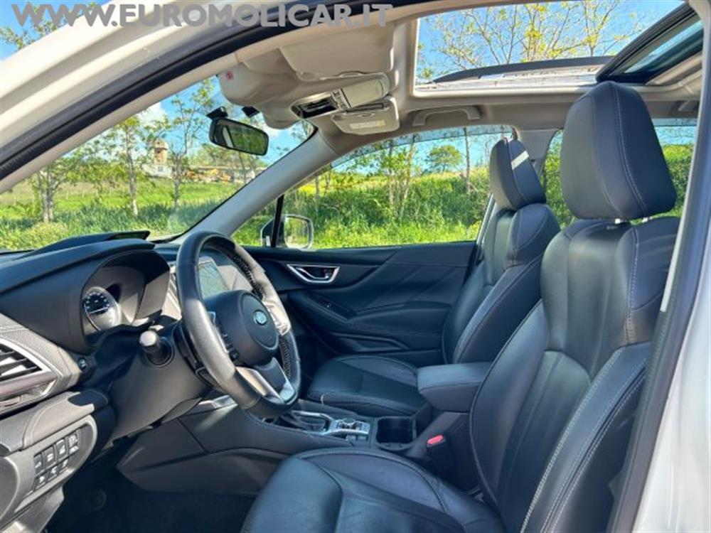 Forester   Forester 2.0 e-Boxer Premium