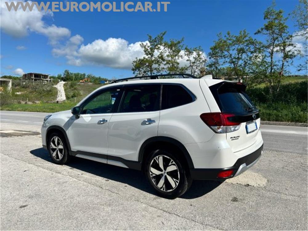 Forester   Forester 2.0 e-Boxer Premium
