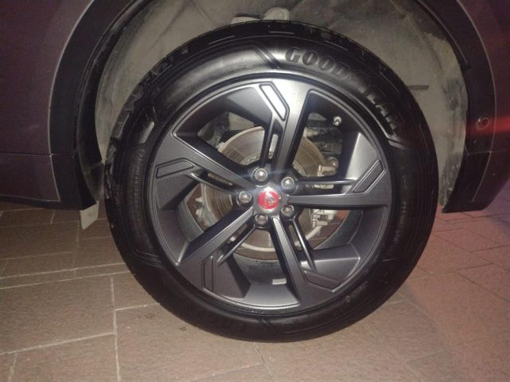 E-Pace   E-Pace 2.0D I4 163 CV AWD A