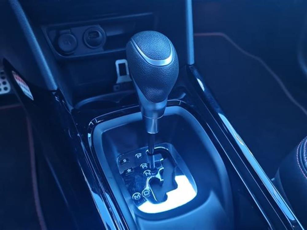 2008 2008 1° serie BlueHDi 120