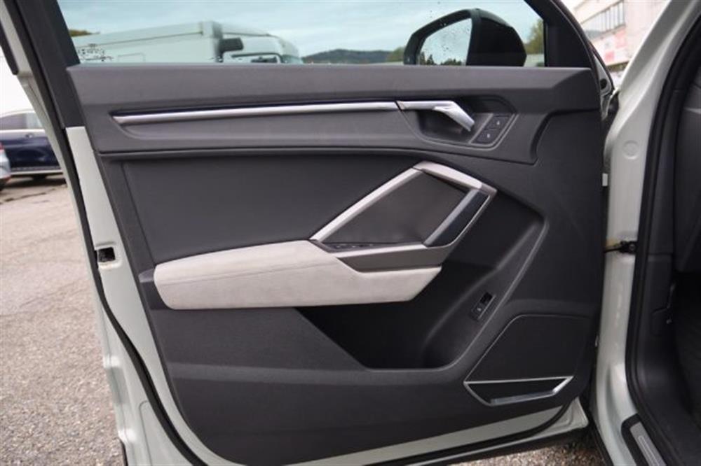 Q3   Q3 SPB 45 TFSI quattro