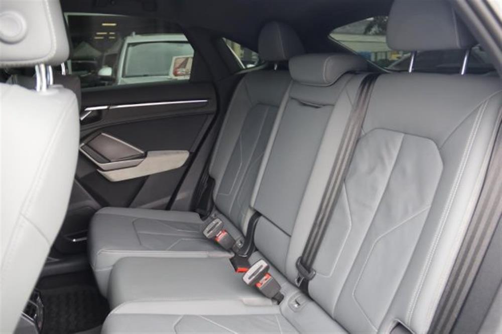 Q3   Q3 SPB 45 TFSI quattro