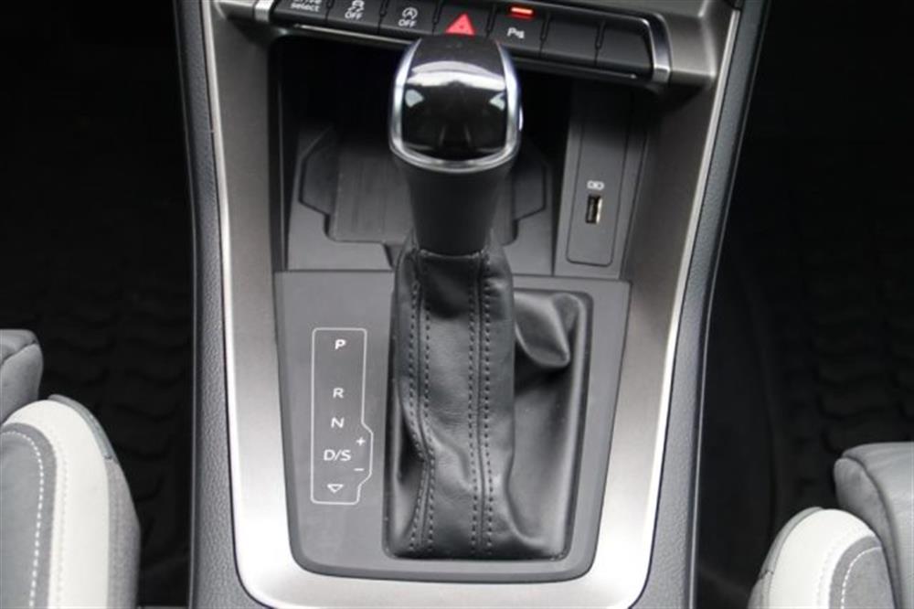 Q3   Q3 SPB 45 TFSI quattro