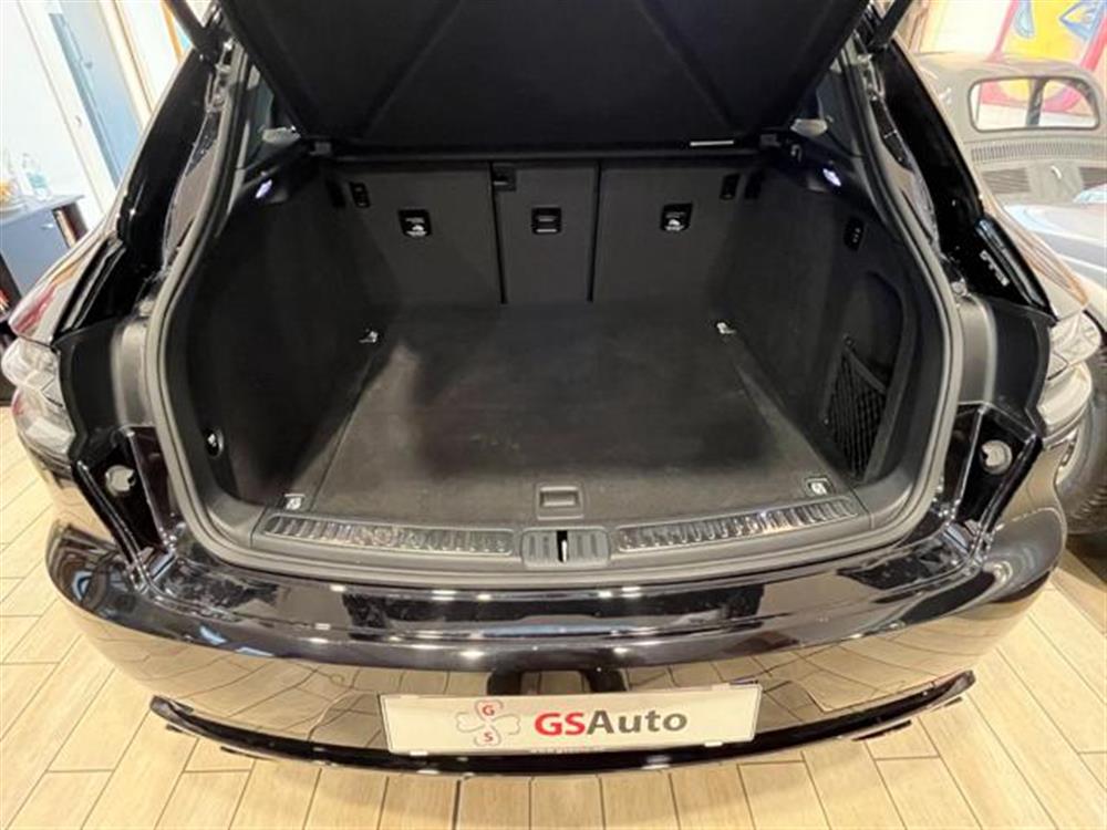 Macan   Macan 2.9 Turbo