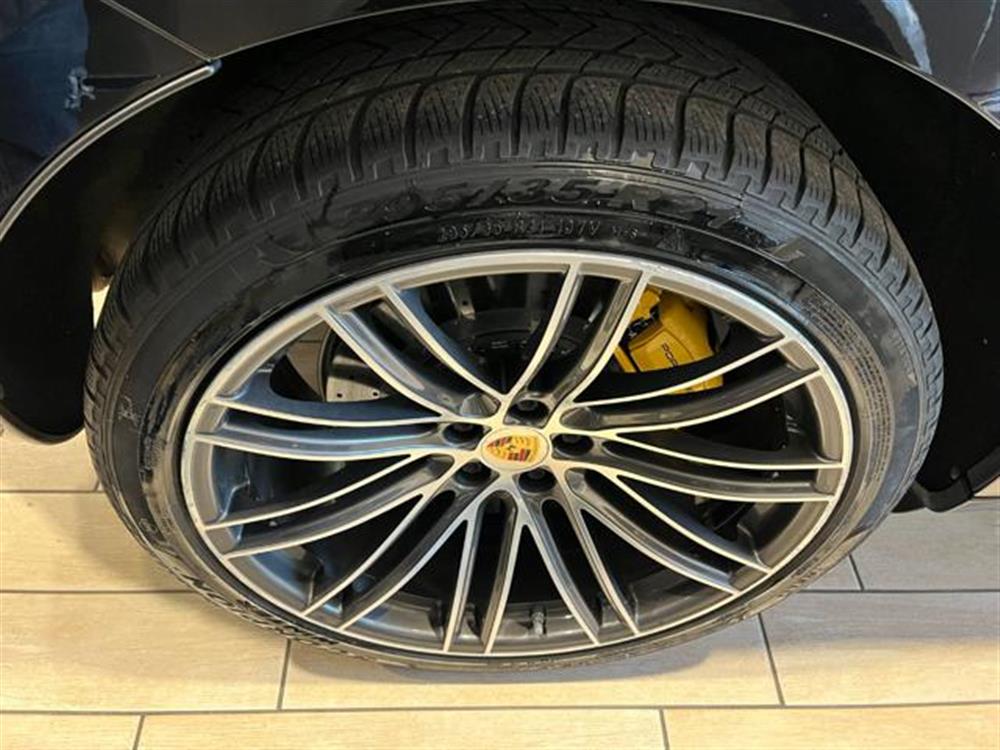 Macan   Macan 2.9 Turbo