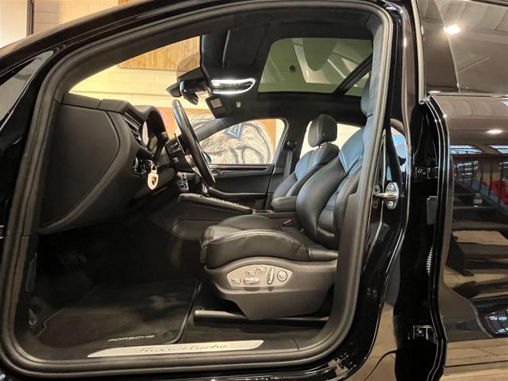 Macan   Macan 2.9 Turbo