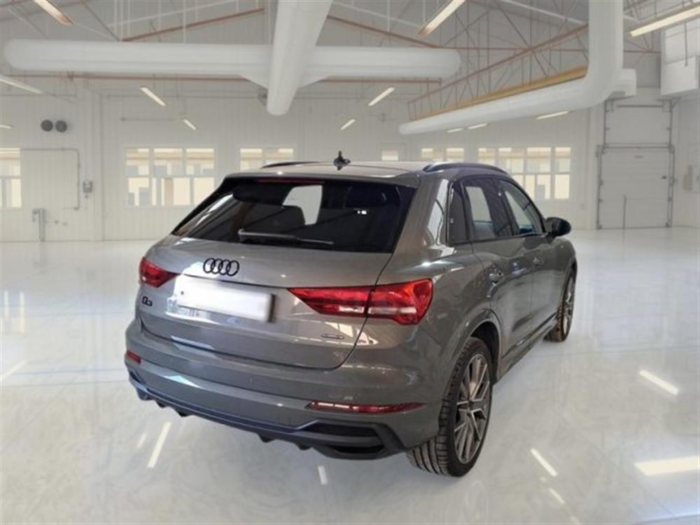 Q3   Q3 35 TDI quattro S tro