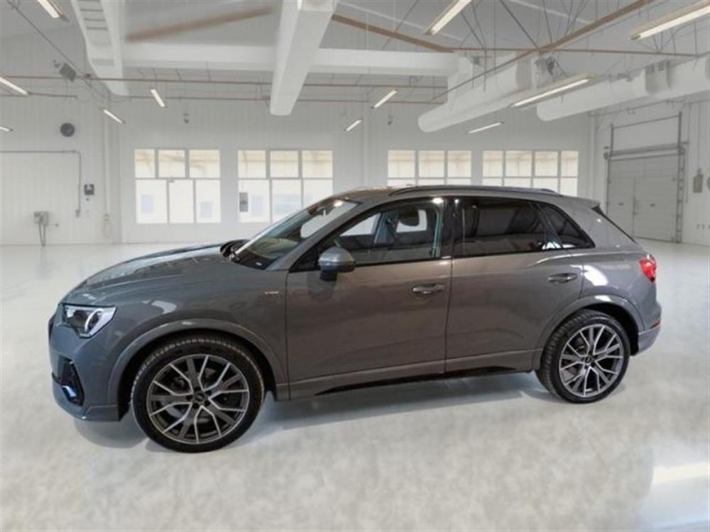 Q3   Q3 35 TDI quattro S tro