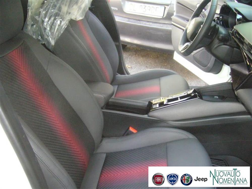 Junior Junior 1.2 136 CV Hybrid eD