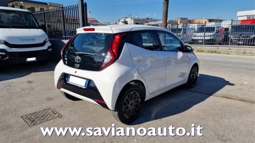 Aygo   Aygo Connect 1.0 VVT-i 72
