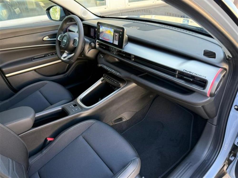 Avenger   Avenger 1.2 Turbo MHEV Summi