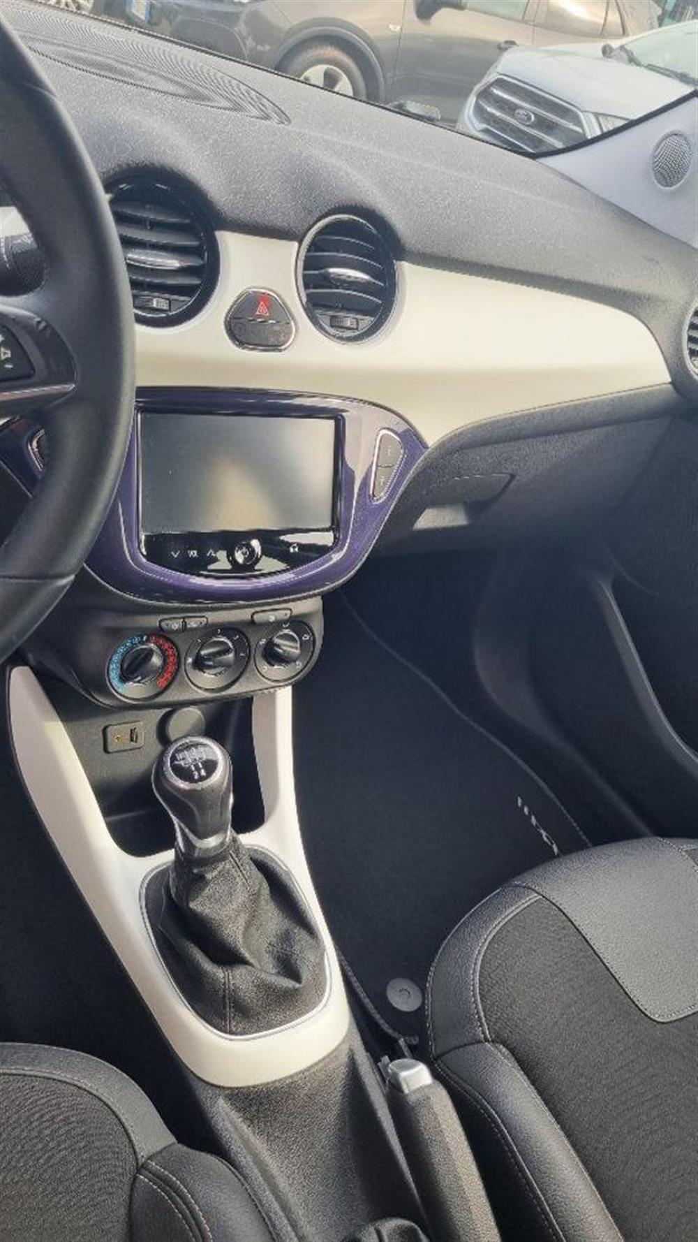 Adam   Adam 1.2 70 CV Jam