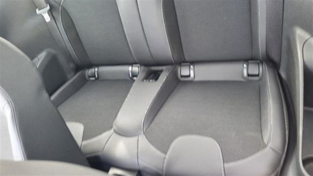 Adam   Adam 1.2 70 CV Jam