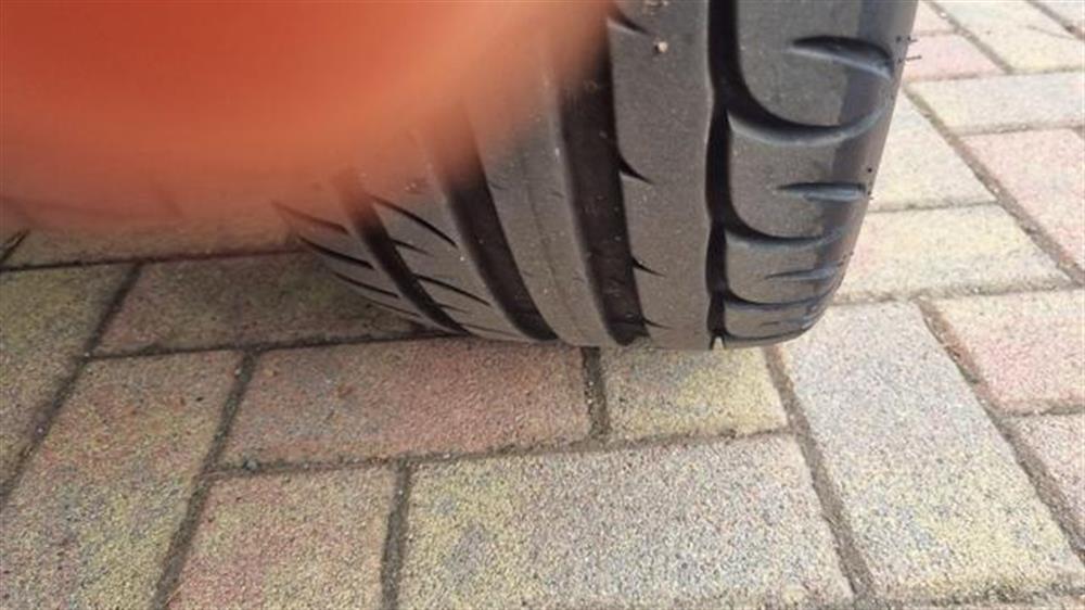 Adam   Adam 1.2 70 CV Jam