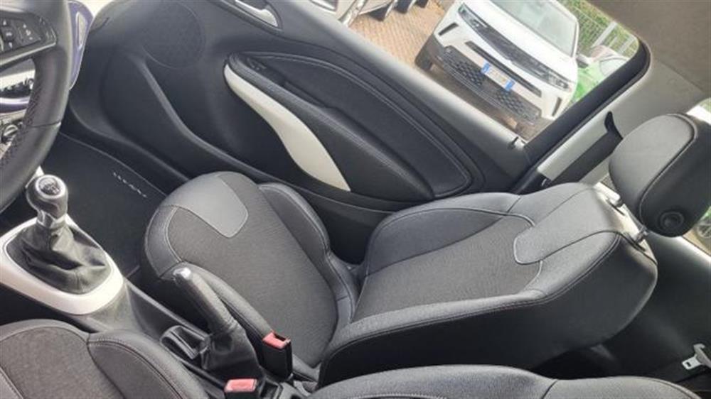 Adam   Adam 1.2 70 CV Jam