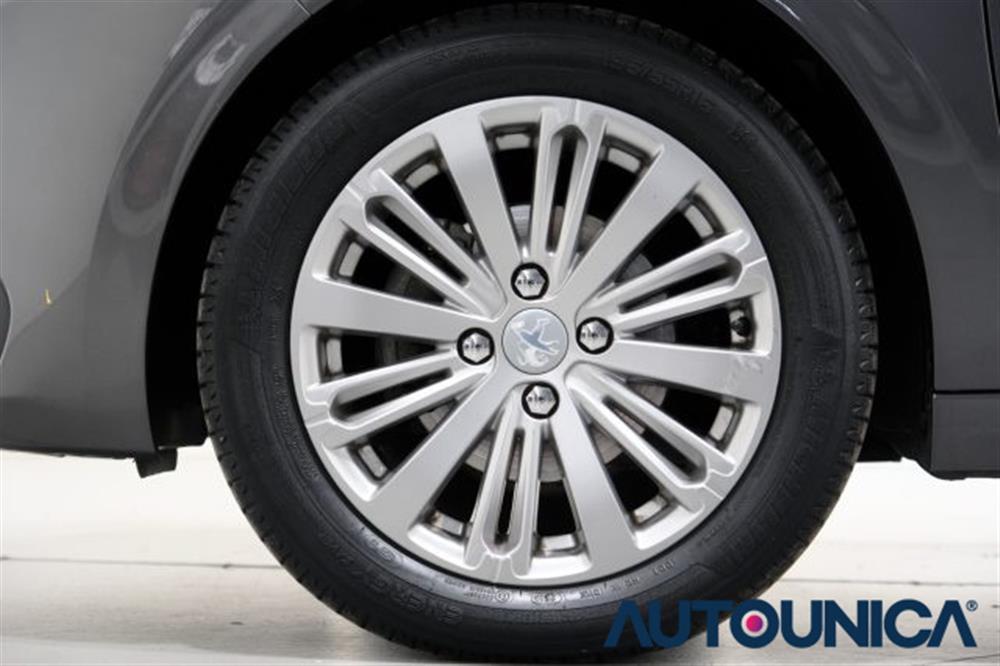 208   208 BENZINA PURETECH 82C