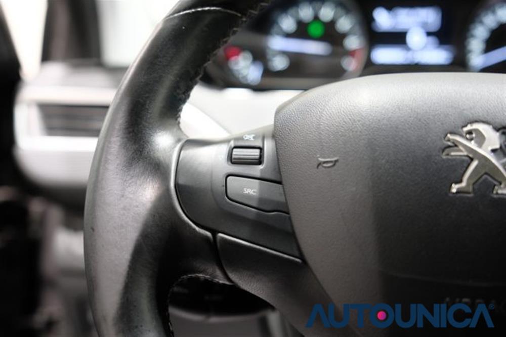 208   208 BENZINA PURETECH 82C