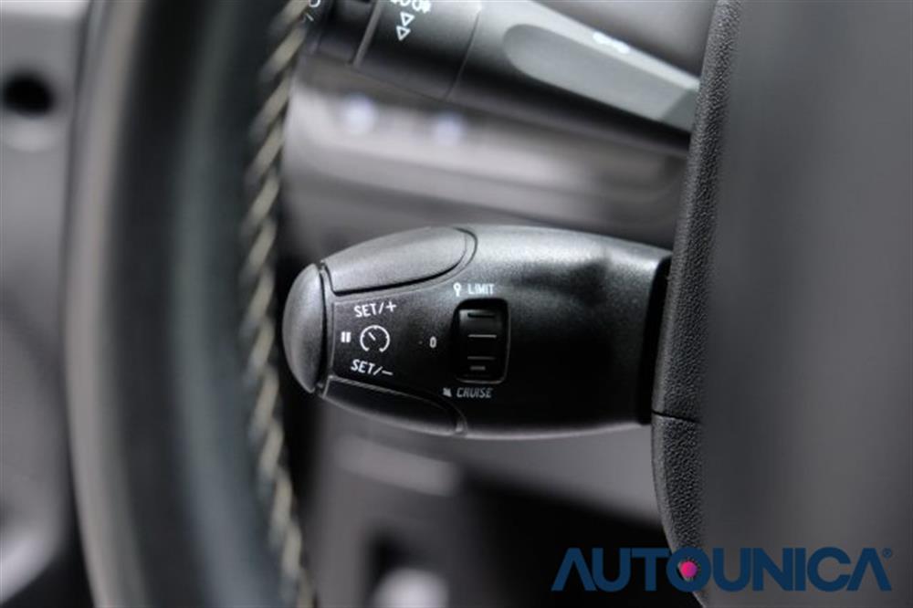 208   208 BENZINA PURETECH 82C