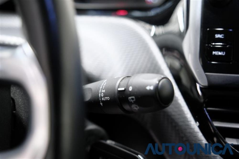 208   208 BENZINA PURETECH 82C