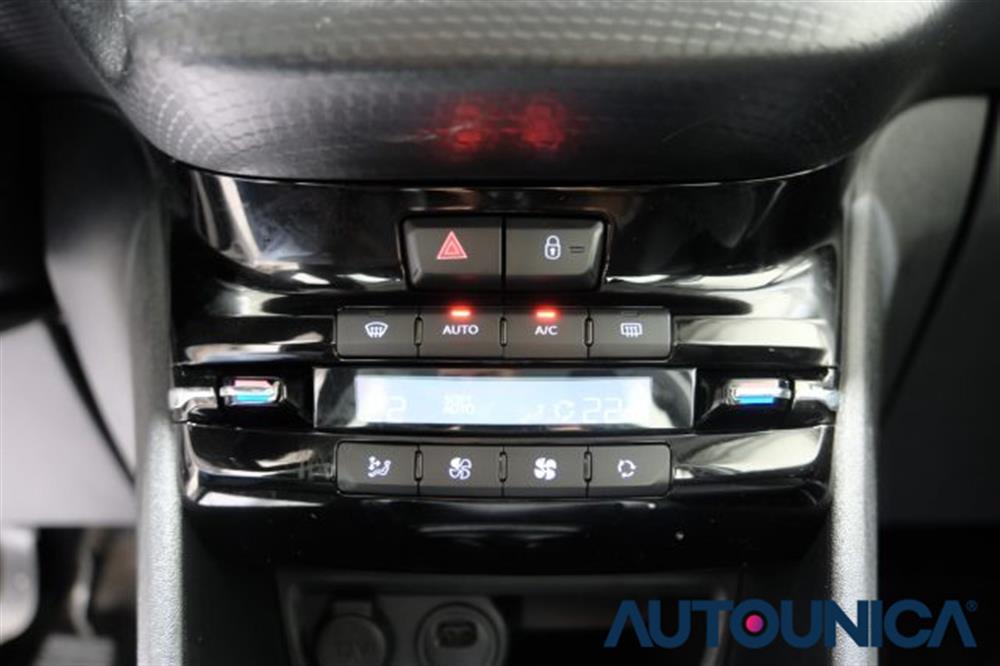 208   208 BENZINA PURETECH 82C