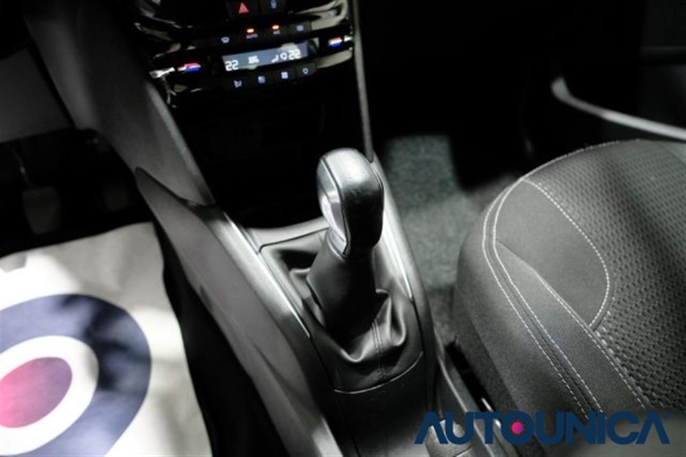 208   208 BENZINA PURETECH 82C