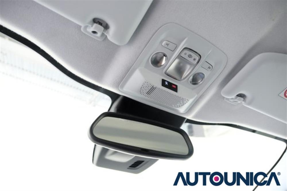 208   208 BENZINA PURETECH 82C