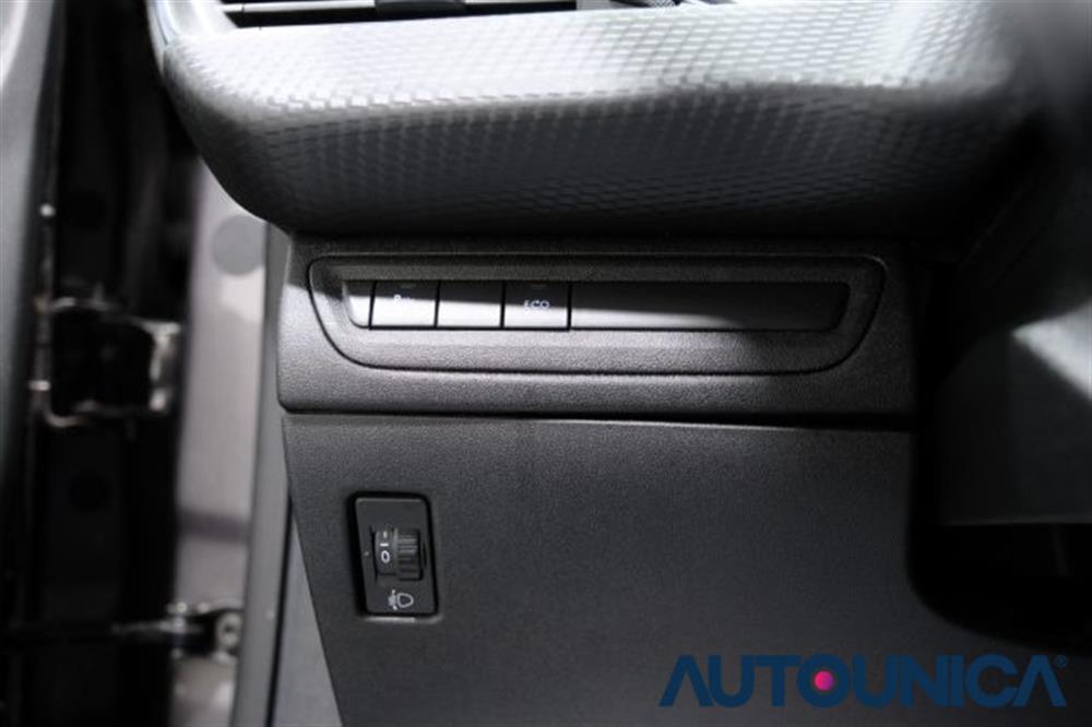 208   208 BENZINA PURETECH 82C