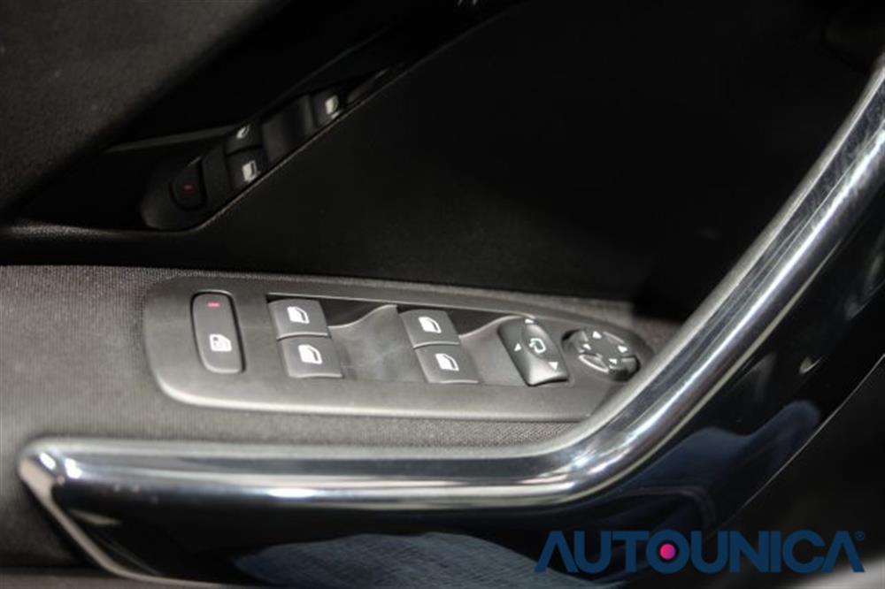 208   208 BENZINA PURETECH 82C