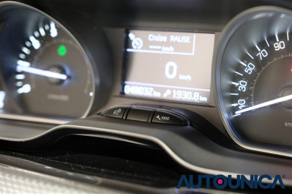 208   208 BENZINA PURETECH 82C