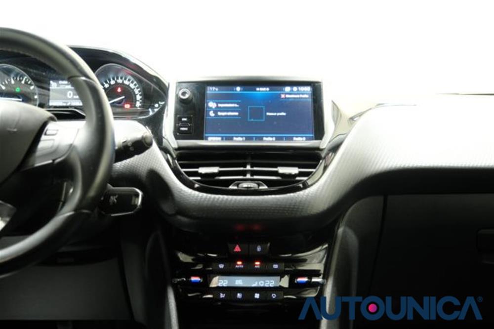 208   208 BENZINA PURETECH 82C