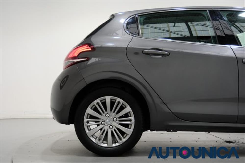 208   208 BENZINA PURETECH 82C