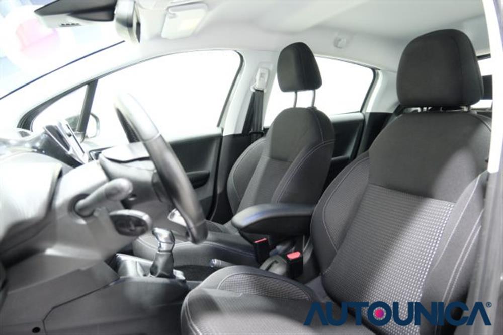 208   208 BENZINA PURETECH 82C