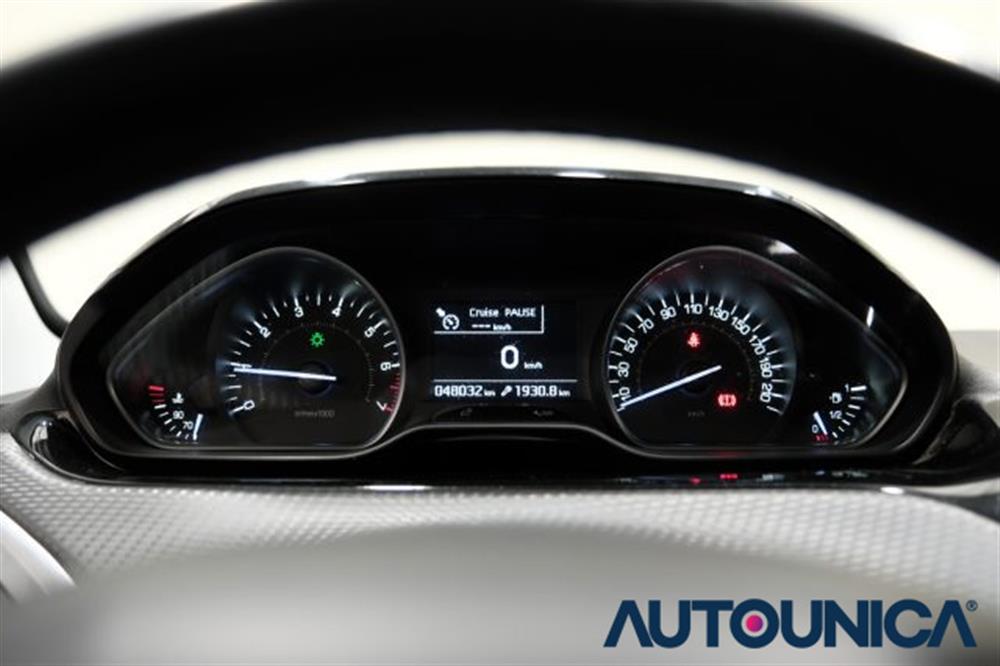 208   208 BENZINA PURETECH 82C