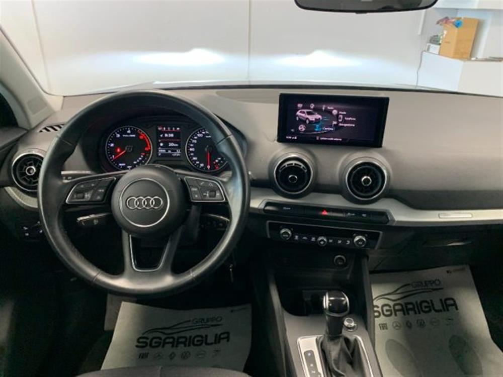 Q2 Q2 30 TDI S tronic Admi