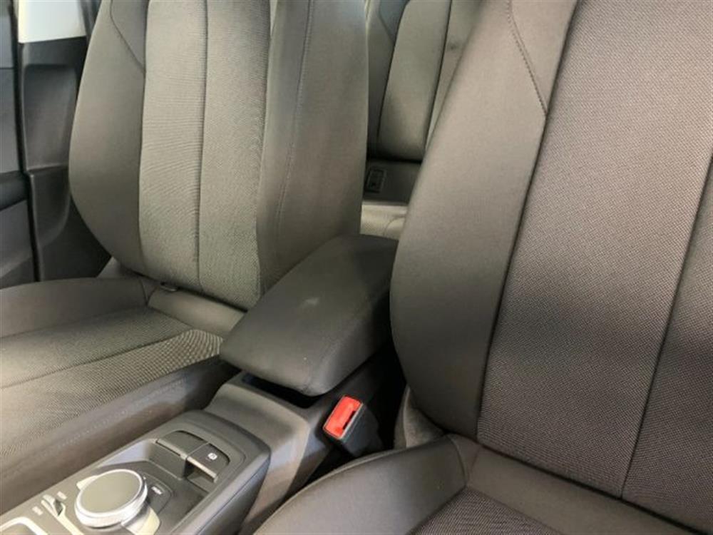 Q2 Q2 30 TDI S tronic Admi