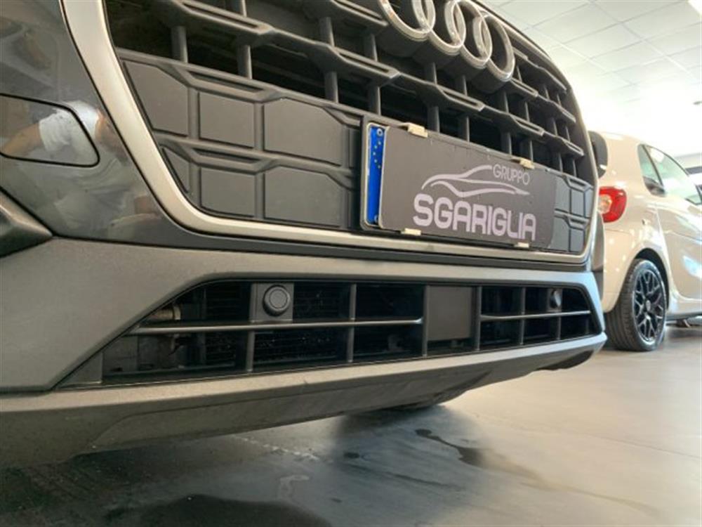 Q2 Q2 30 TDI S tronic Admi