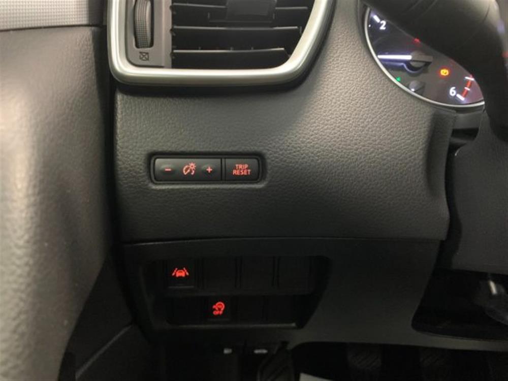 Qashqai   Qashqai 1.5 dCi N-Connecta T