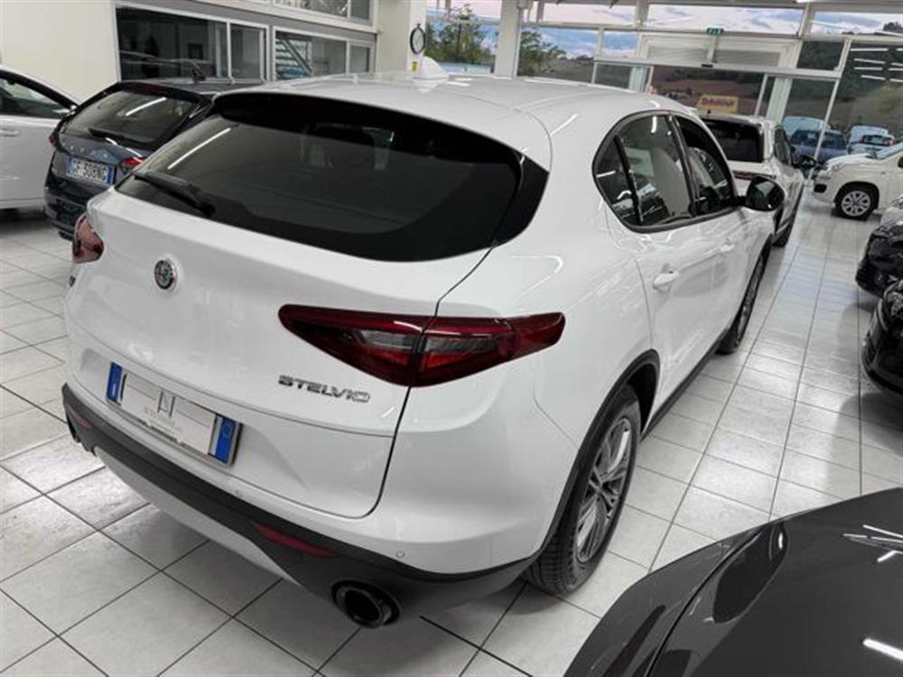 Stelvio   Stelvio 2.2 Turbodiesel 190