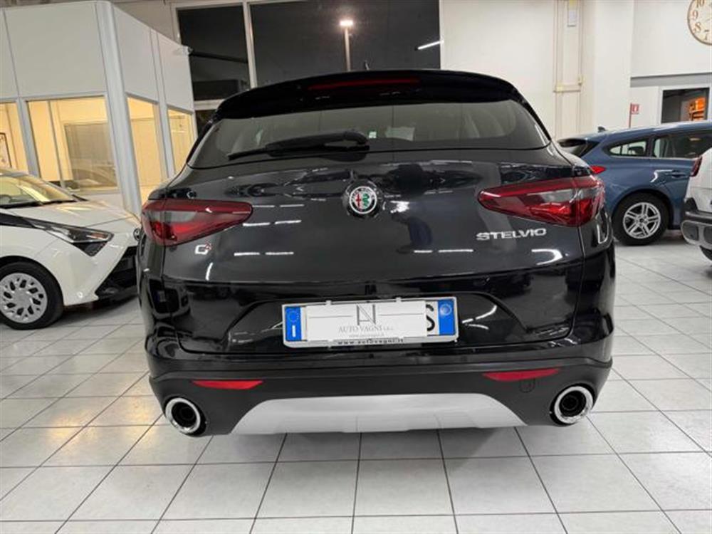 Stelvio   Stelvio 2.2 Turbodiesel 190