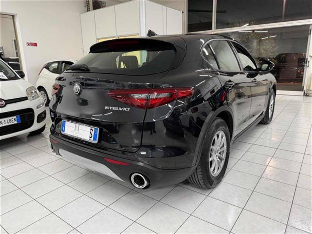 Stelvio   Stelvio 2.2 Turbodiesel 190