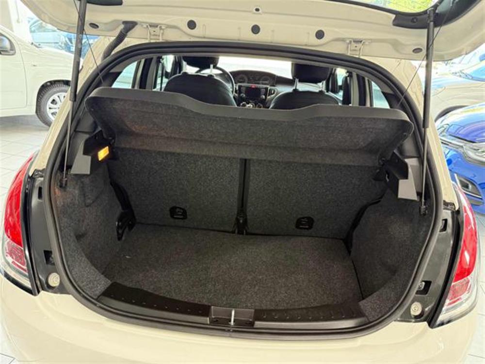 Ypsilon   Ypsilon 1.0 FireFly 5 porte