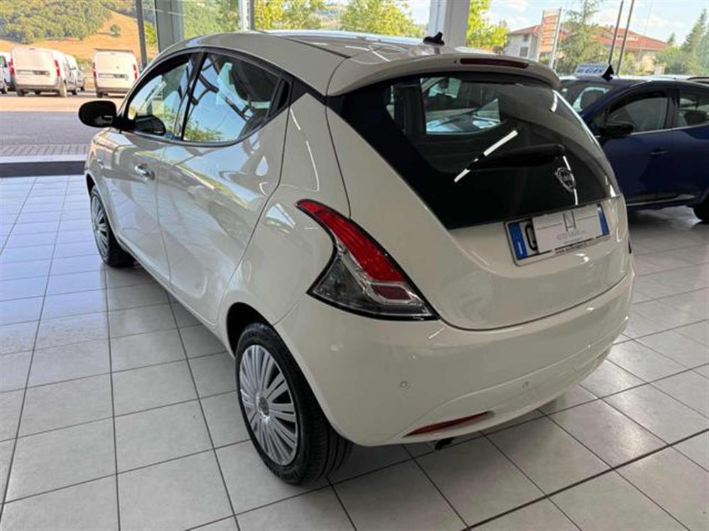 Ypsilon   Ypsilon 1.0 FireFly 5 porte
