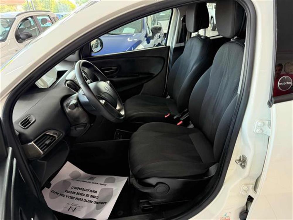 Ypsilon   Ypsilon 1.0 FireFly 5 porte