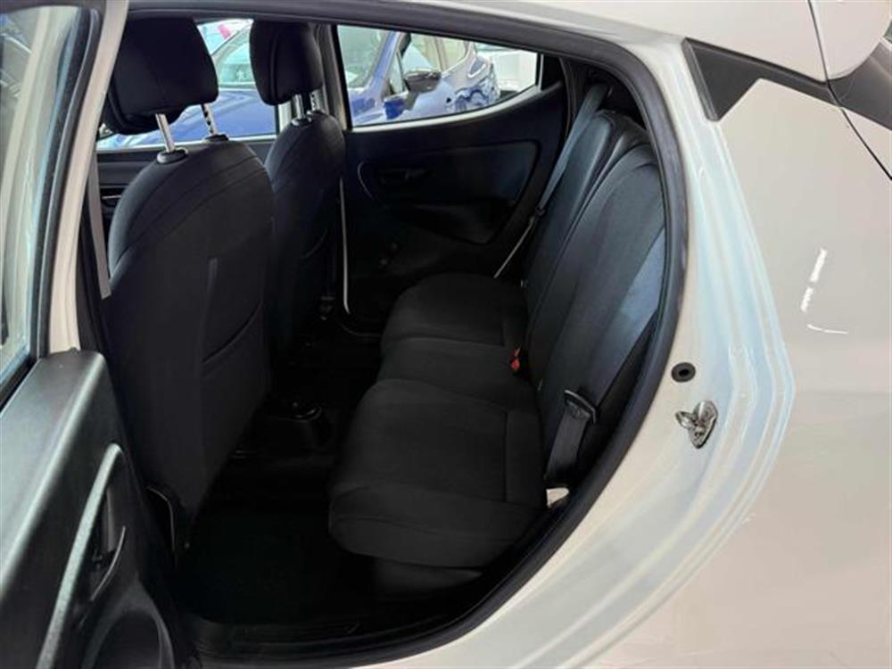 Ypsilon   Ypsilon 1.0 FireFly 5 porte